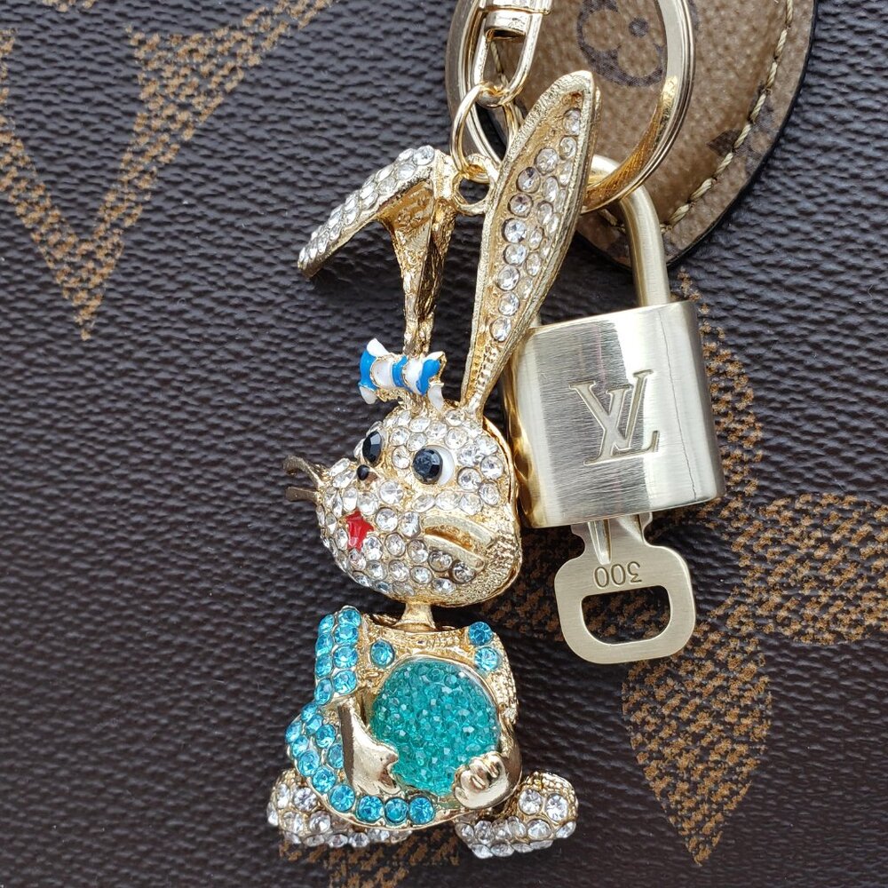LV Gold Padlock Authentic 🔑 Luxury Bag Charm w/ Unbranded Bunny Keychain - Picture 9 of 11